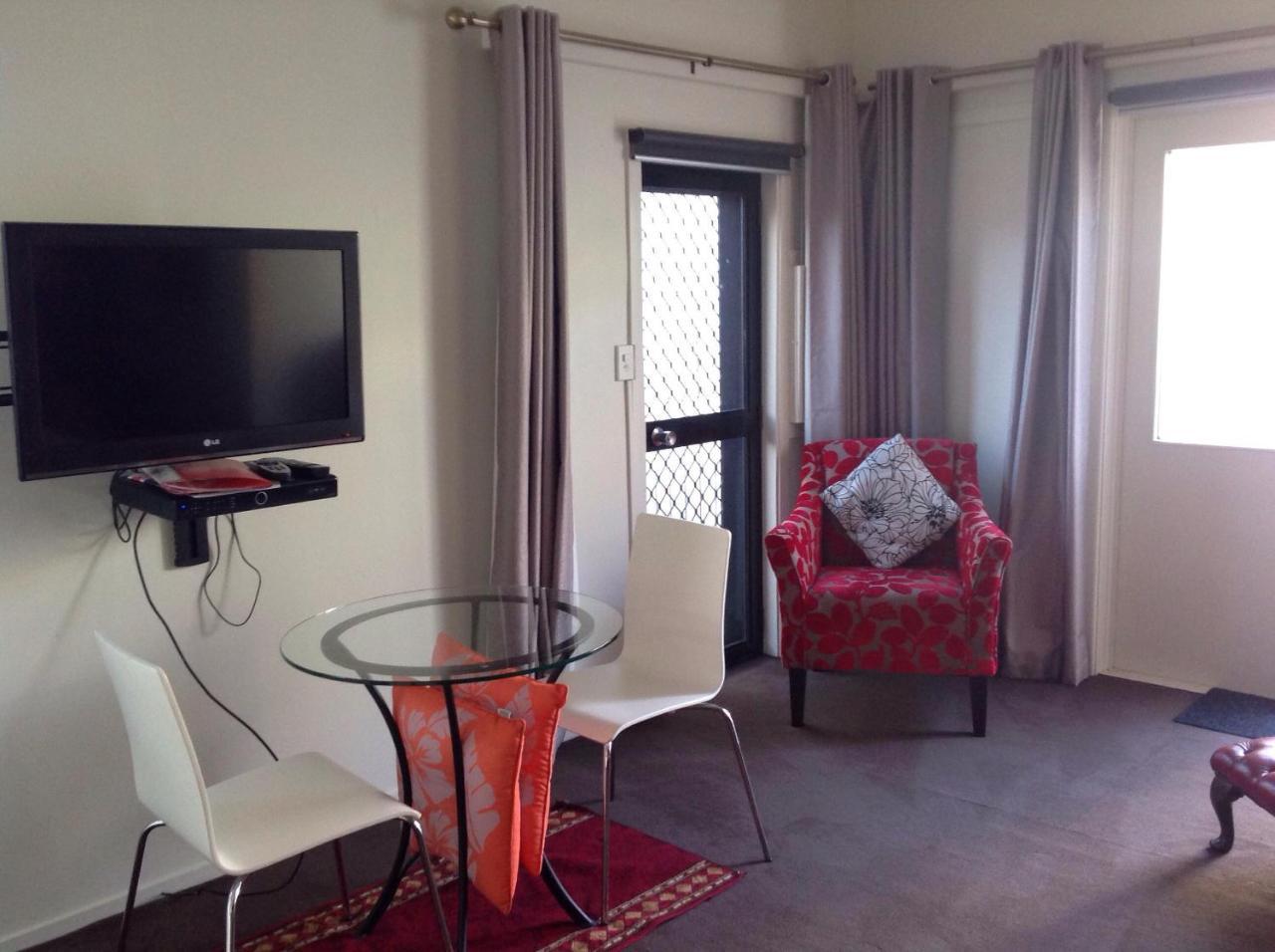 Lakeside City Apartments - Penthouse And Studio Ροτόρυα Εξωτερικό φωτογραφία