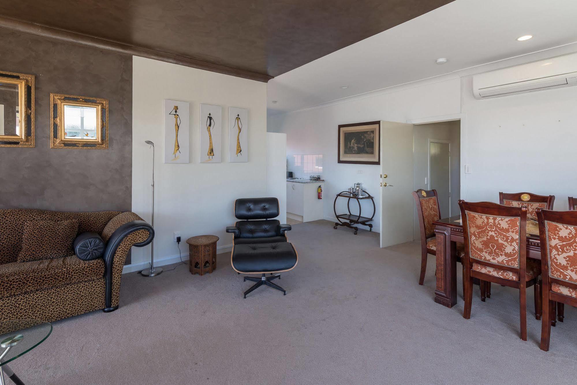 Lakeside City Apartments - Penthouse And Studio Ροτόρυα Εξωτερικό φωτογραφία